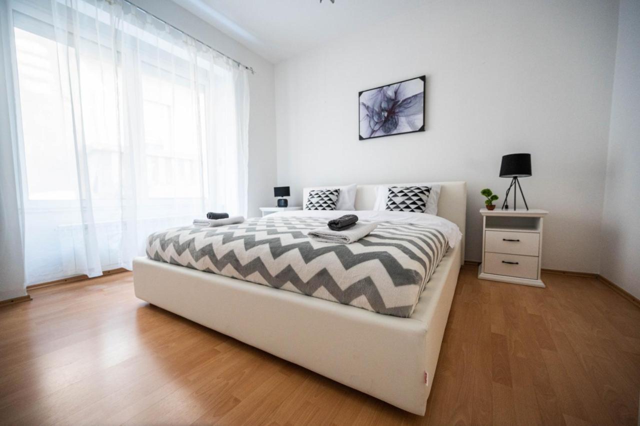 Bright And Modern 1Bdr Apartment In The Center سراييفو المظهر الخارجي الصورة