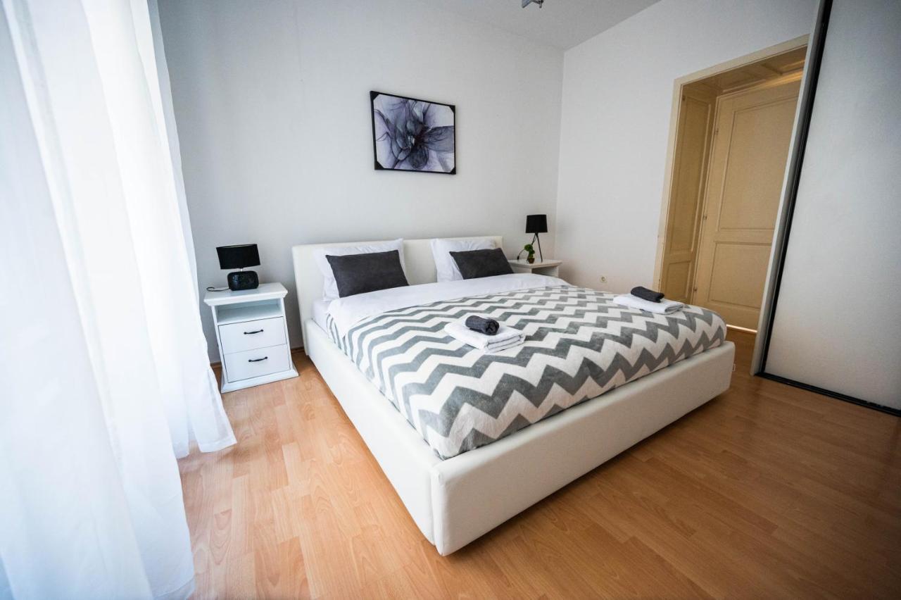 Bright And Modern 1Bdr Apartment In The Center سراييفو المظهر الخارجي الصورة